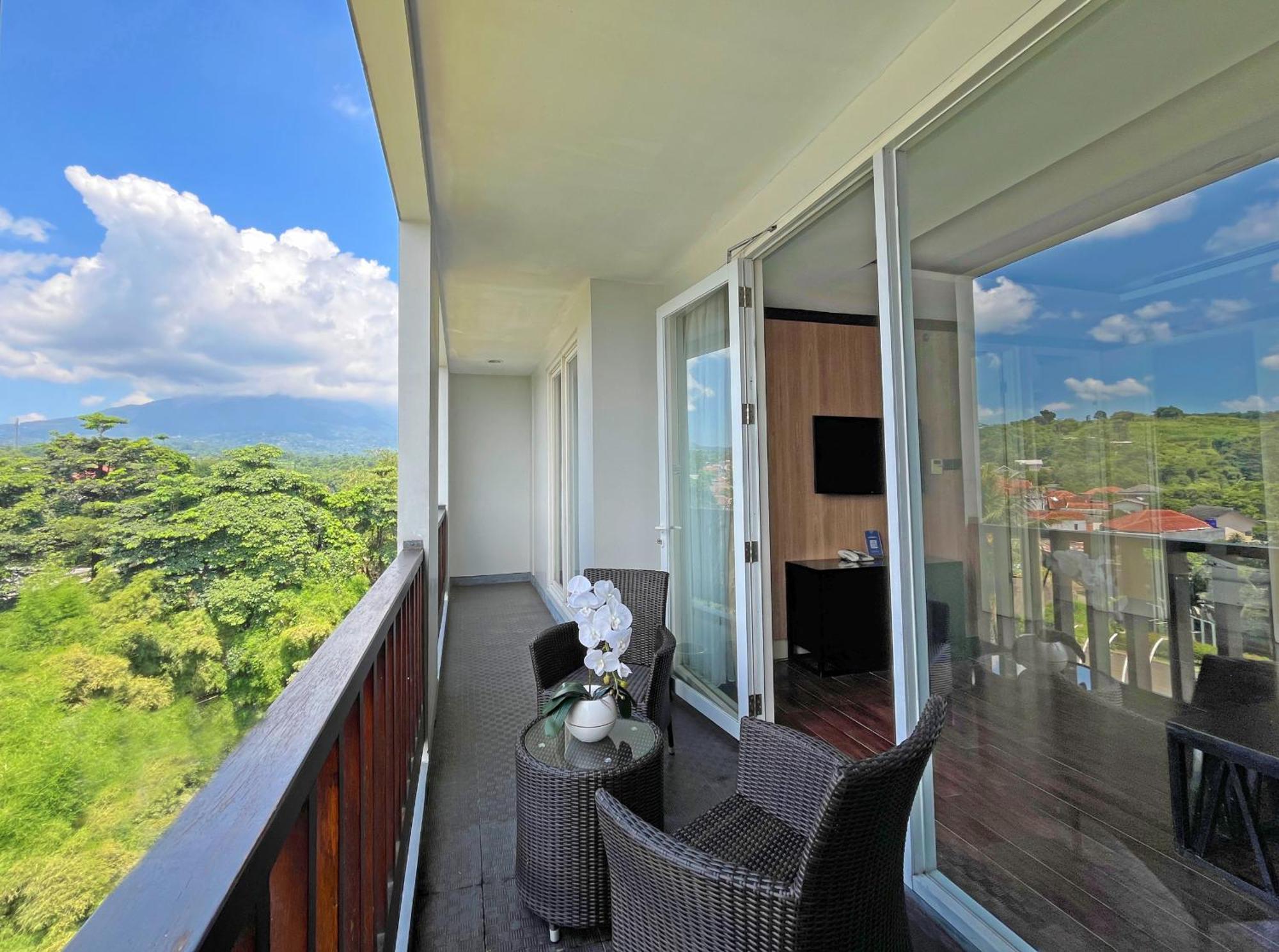 Aston Hotel&resort Resor