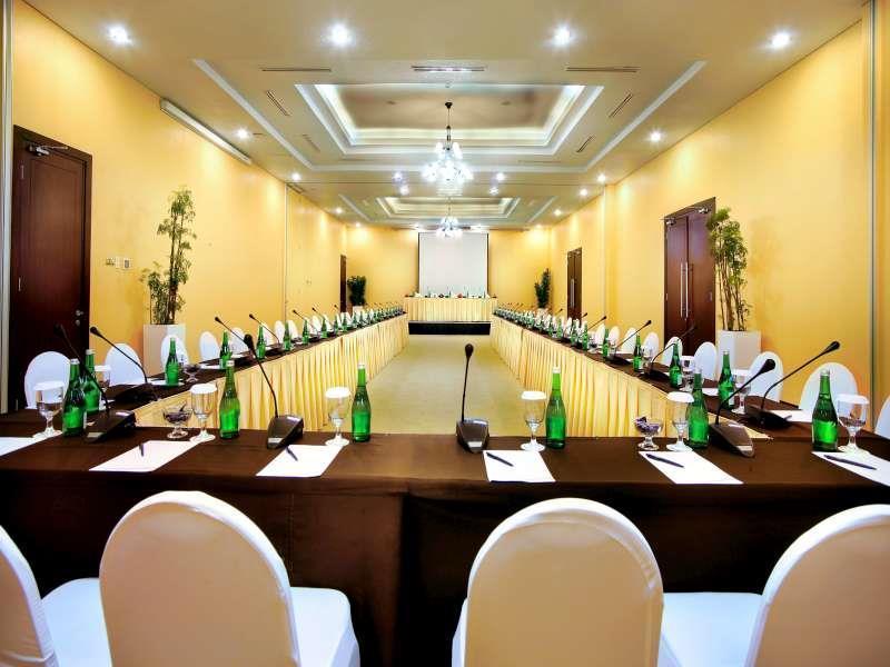 Aston Hotel&resort Resor